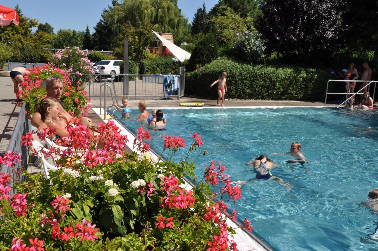 Lug Ins Land Restaurant & Ferienwohnungen Bad Bellingen Eksteriør bilde